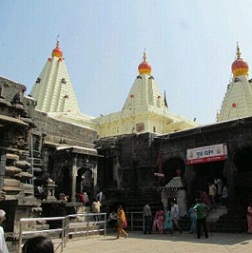 Pune Airport To Shirdi Cab 